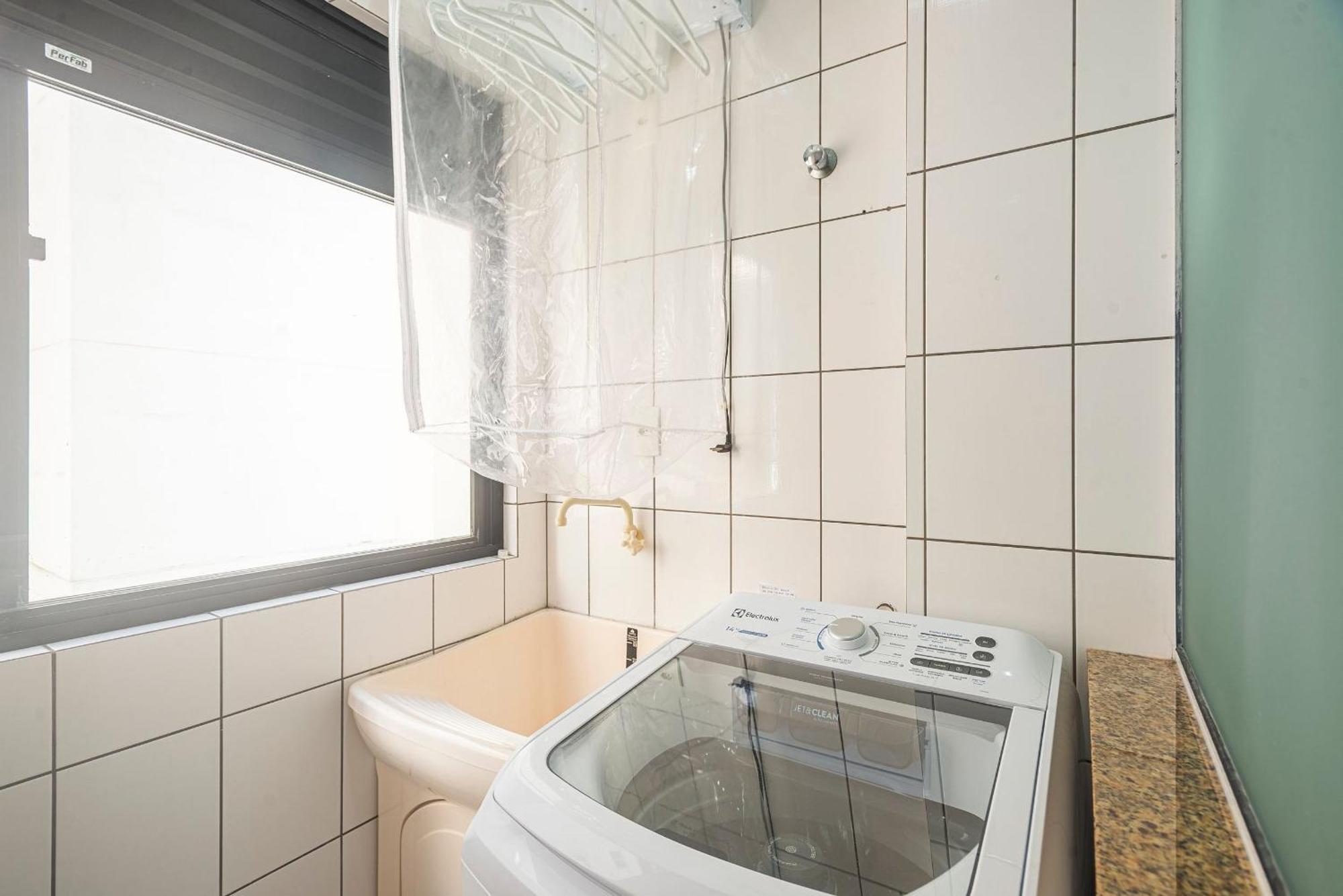Apartamento Slns043 - Ape 2q+2wc Em Localizacao Privilegiada Balneário Camboriú