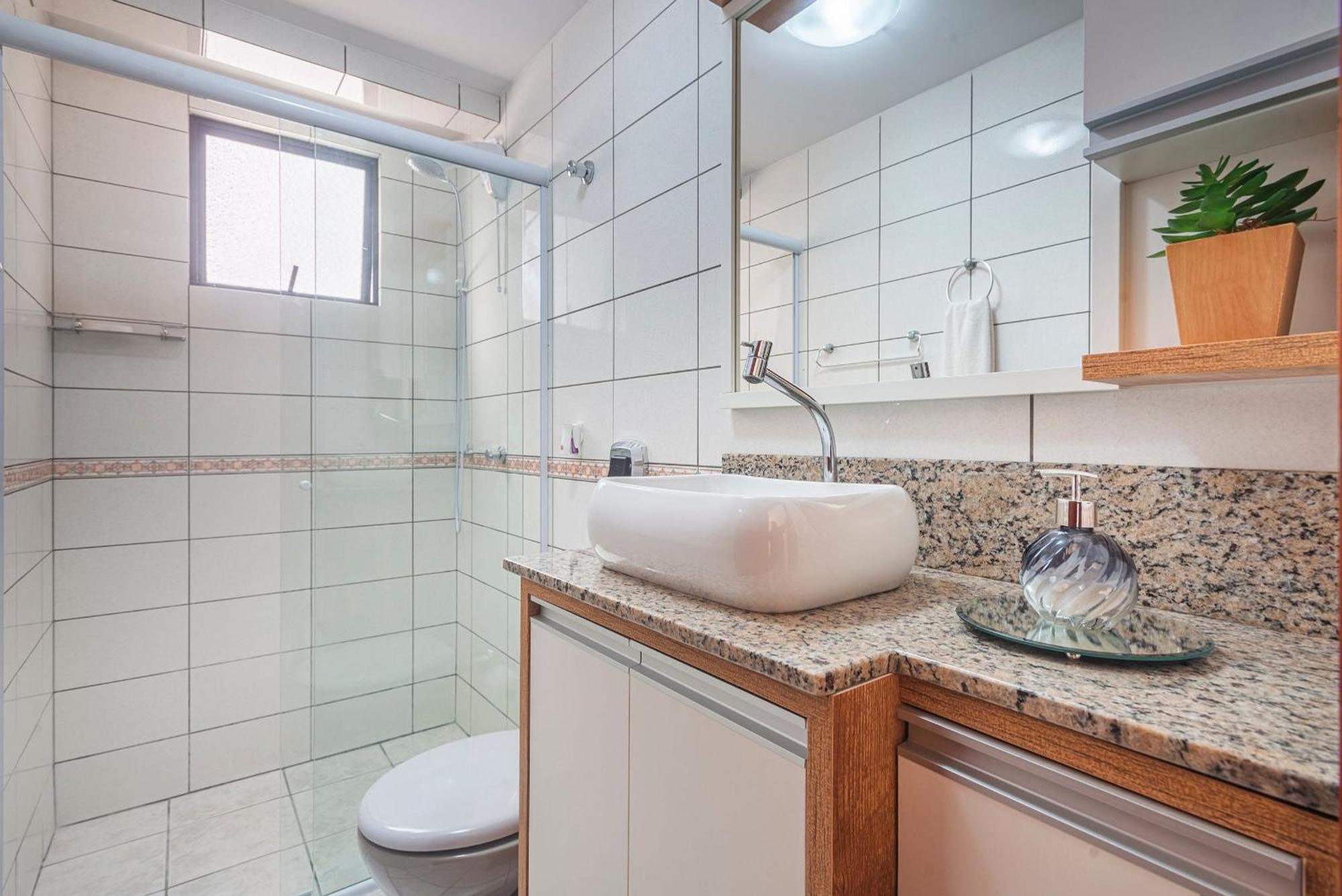 Apartamento Slns043 - Ape 2q+2wc Em Localizacao Privilegiada Balneário Camboriú